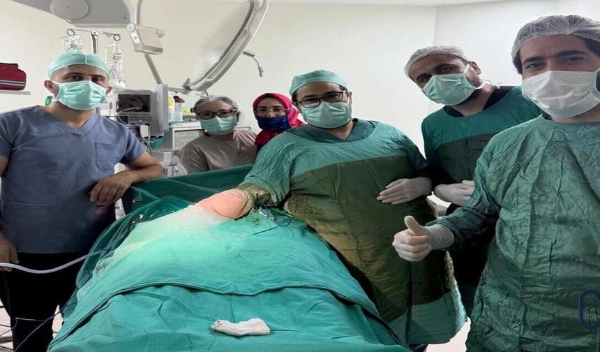 Çukurca Devlet Hastanesinde İki Önemli Ameliyat