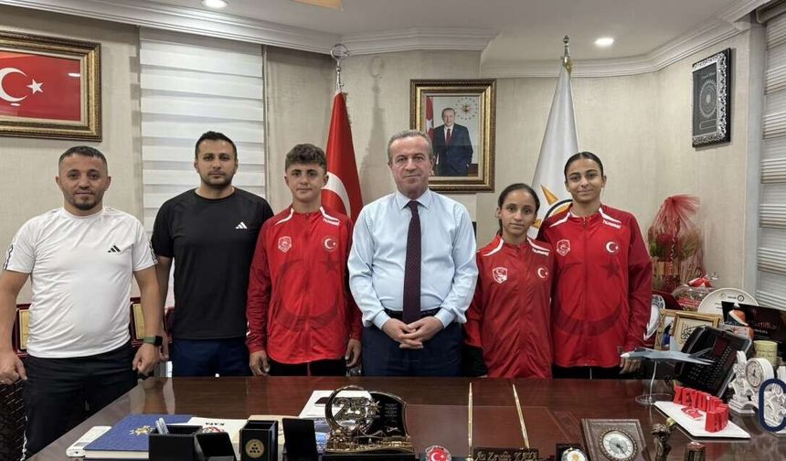 Başkan Kaya Milli Güreşçileri ağırladı