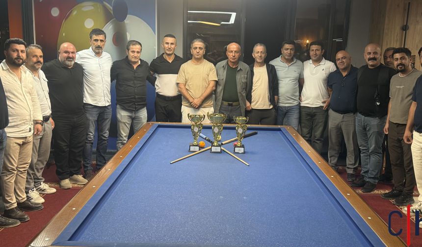 Hakkâri’de Üç Bant Bilardo Heyecanı: Şampiyon Tahir Bal Oldu