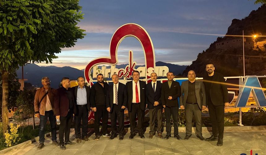 Karahanlı’dan Çukurca’ya temsilcilik ve sınır ticareti sözü