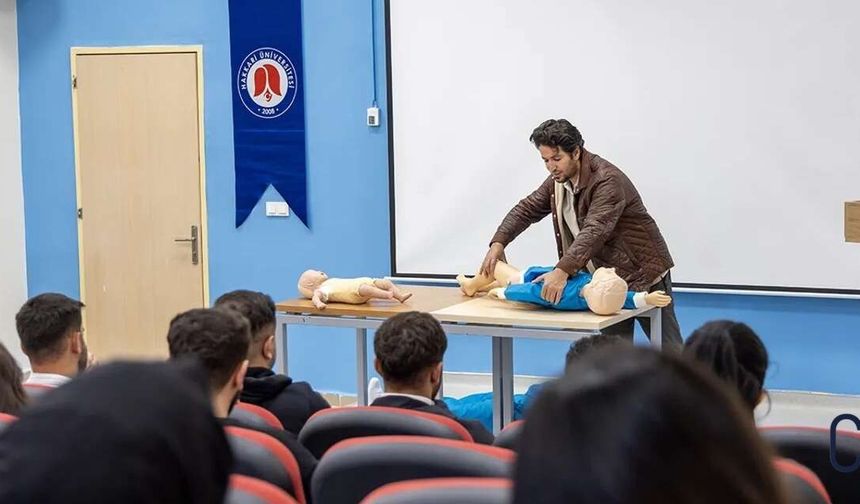 Hakkari Üniversitesinde Temel İlk Yardım semineri düzenlendi