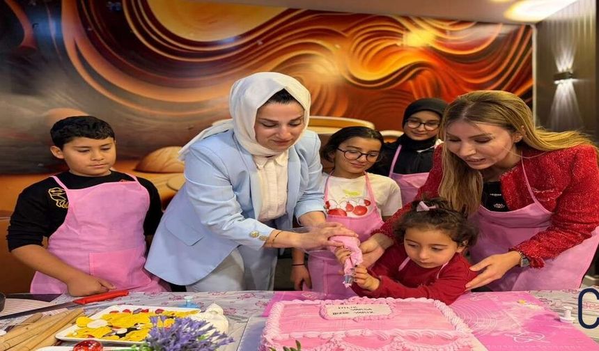 Hakkari'de Çocuklar İçİN 'İyilik Var' Etkinliği Düzenlendi
