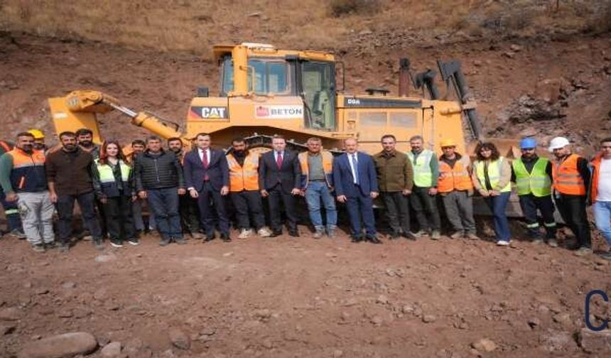 Vali Taşyapan sınır hattındaki çalışmaları yerinde inceledi
