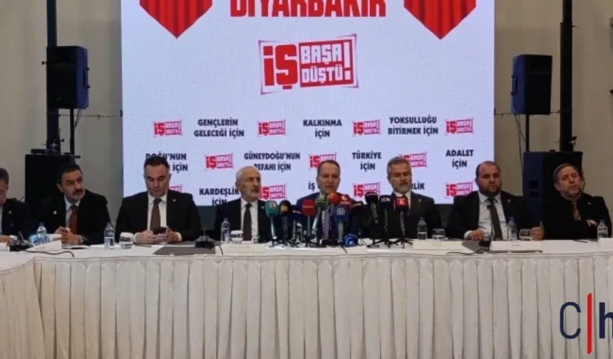 Diyarbakır'da konuşan Erbakan süreç için referandum istedi