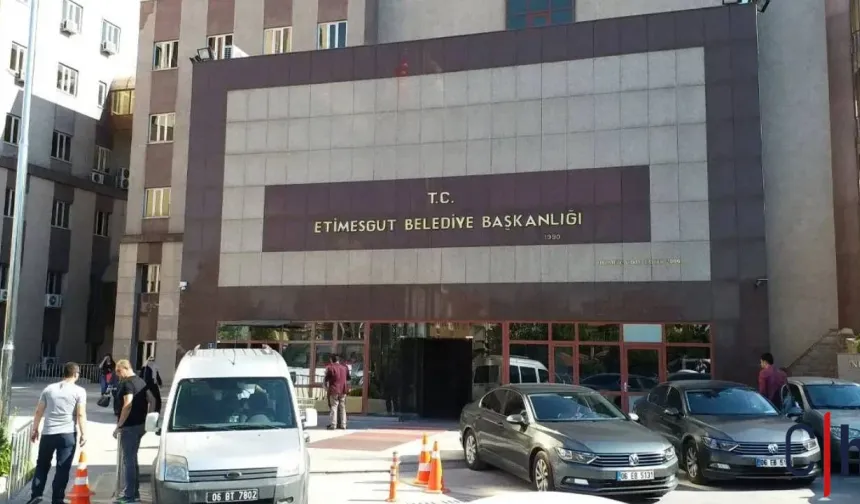 Etimesgut Belediyesi'ne operasyon: 25 kişi gözaltına alındı
