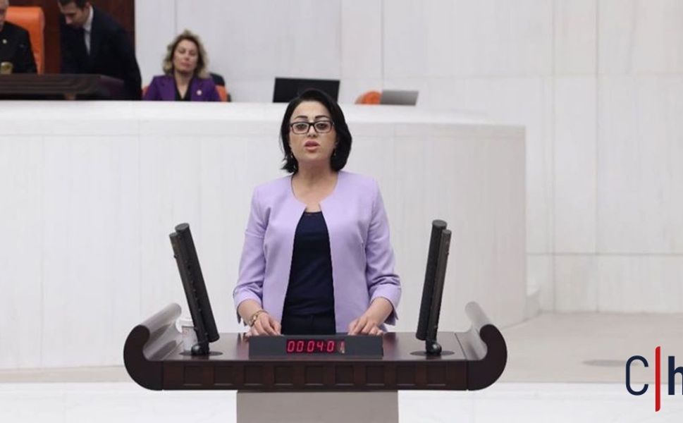 Milletvekili Bartın, Yüksekova Belediyesi'nin Borçlarını Meclis Gündemine Taşıdı