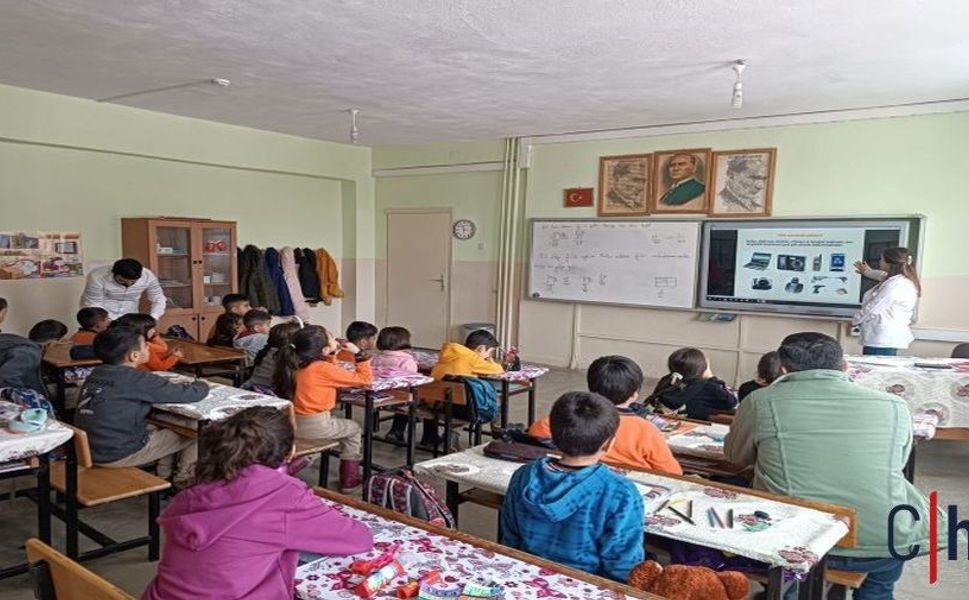 Hakkâri’de Ders Ücreti Karşılığı Öğretmen Görevlendirme Başvuruları Başladı