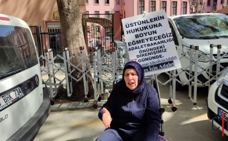 Adalet Nöbetinde Bulunan Şenyaşar'a 'Cumhurbaşkanına Hakaret' Suçlamasıyla Dava Açıldı