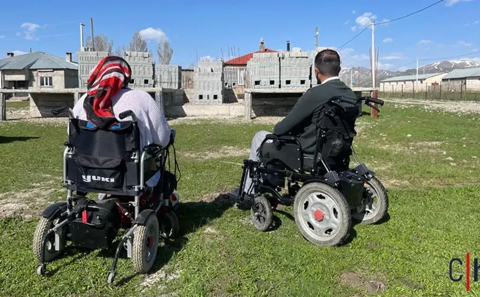 Hakkâri’de Özel Gereksinimli Olmak, İki Kat Engelli