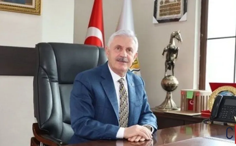 Özbek: “Fatma Betül Sayan Kaya’nın sadece istifa etmesi yetmez”
