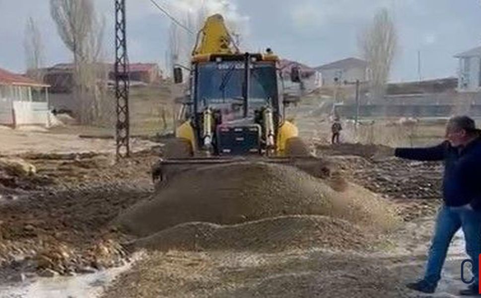 Vatandaşlar Kendi İmkanlarıyla Çözüm Arıyor