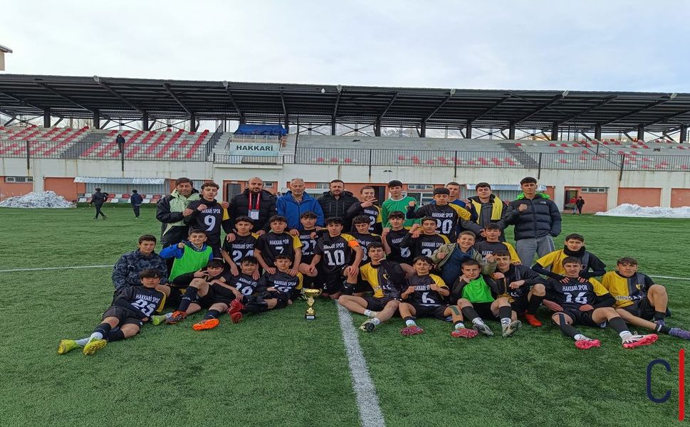Hakkâri Spor U-16 Takımı Bölge Şampiyonası İçin Van’a Gitti