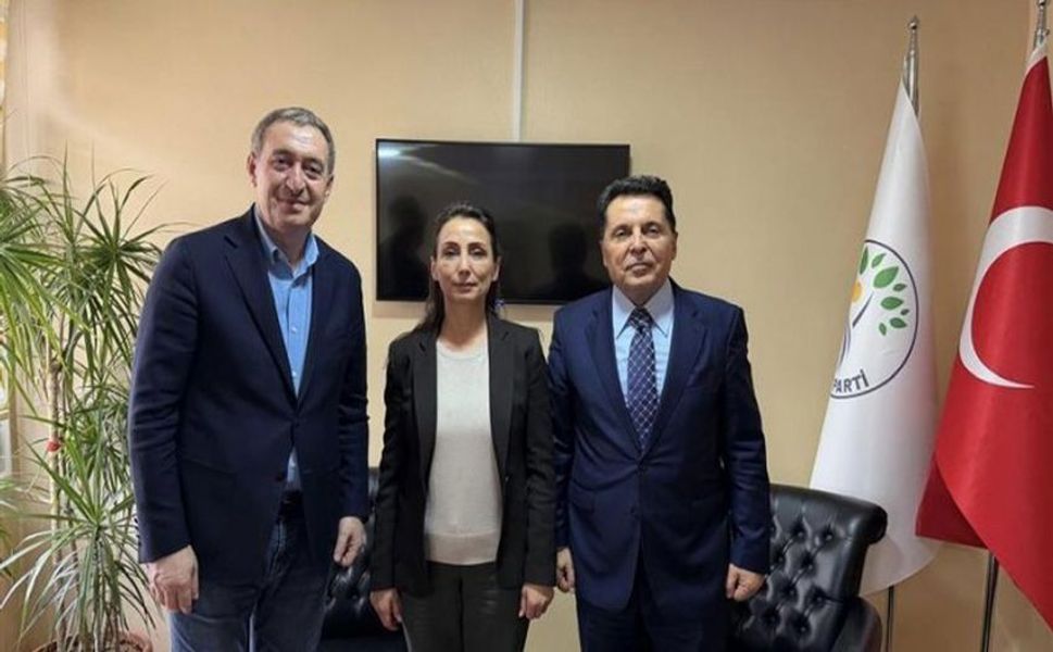 Ahmet Özer’den Kritik Mesaj: “Türkiye’de Barışı Kalıcı Kılmak İçin Çalışacağız”