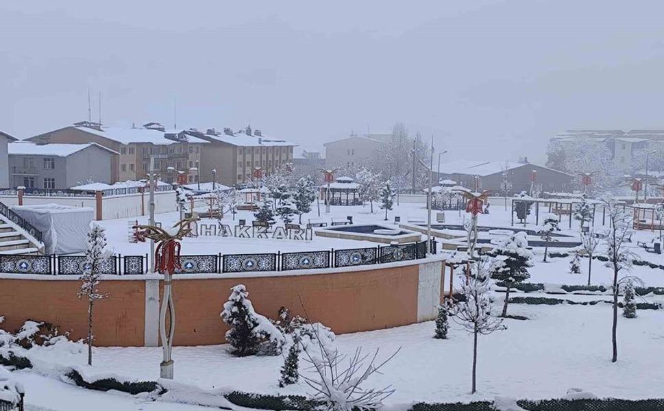 Hakkari Beyaza Büründü, Kartpostallık Görüntüler Ortaya Çıktı