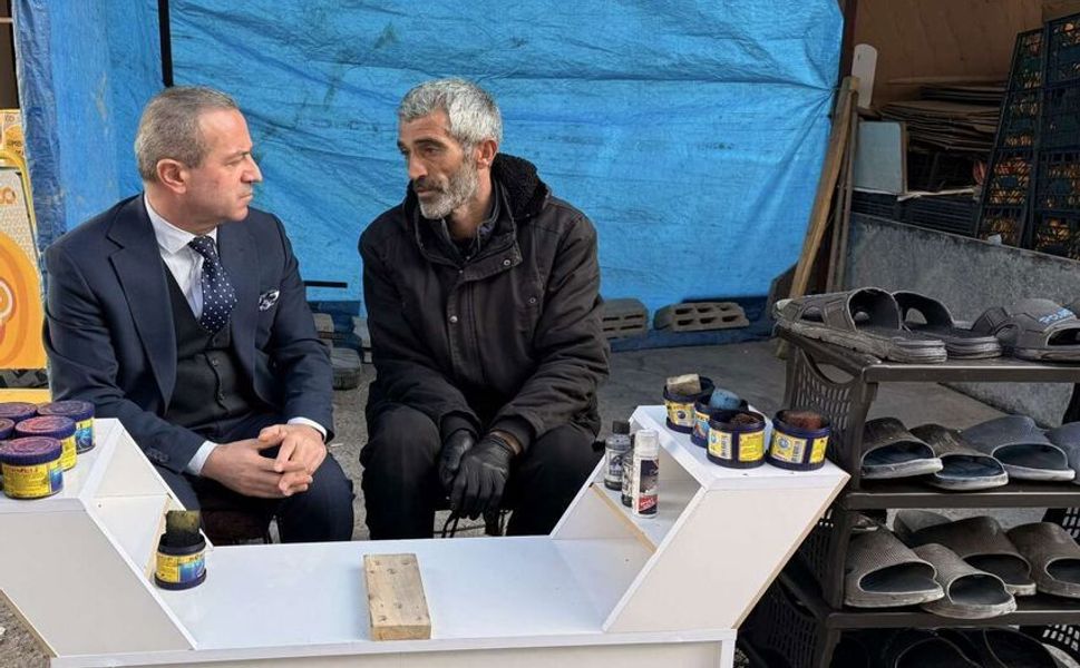 Hakkari’de Yanlış Anlaşılma Mağduru Boyacıya Destek