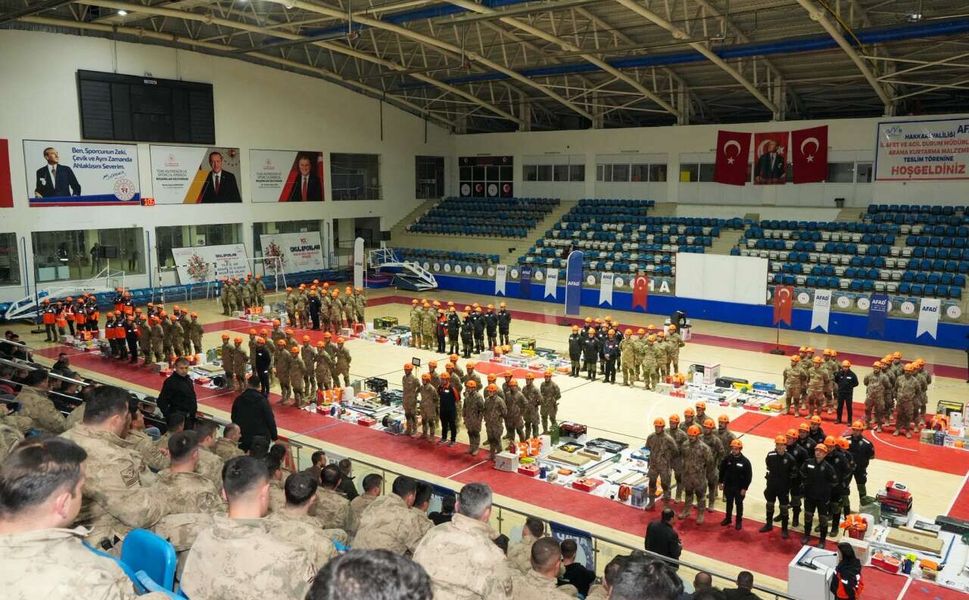 Hakkâri’de Arama Kurtarma Kapasitesi Güçlendirildi: 3 Bin Kişiye Eğitim, 56 Ekibe Yeni Ekipman