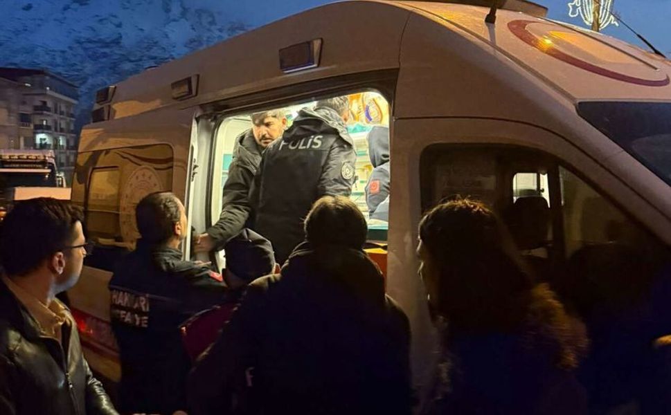 Hakkari’de Şüpheli Olay: 18 Yaşındaki Genç Kız 4. Kattan Düştü