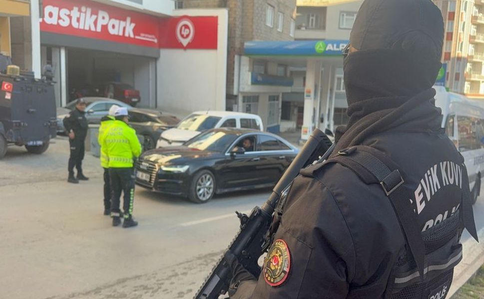 Hakkari’de Geniş Katılımlı Huzur Operasyonu