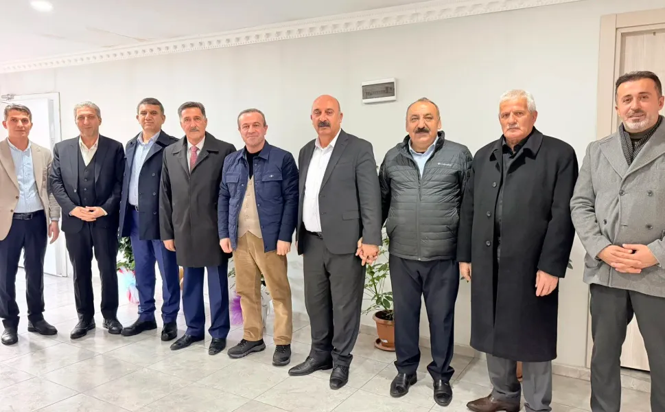 AK Parti Hakkâri İl Başkanı Kaya’dan Esnaf Odası Başkanı Akboğa’ya Tebrik Ziyareti