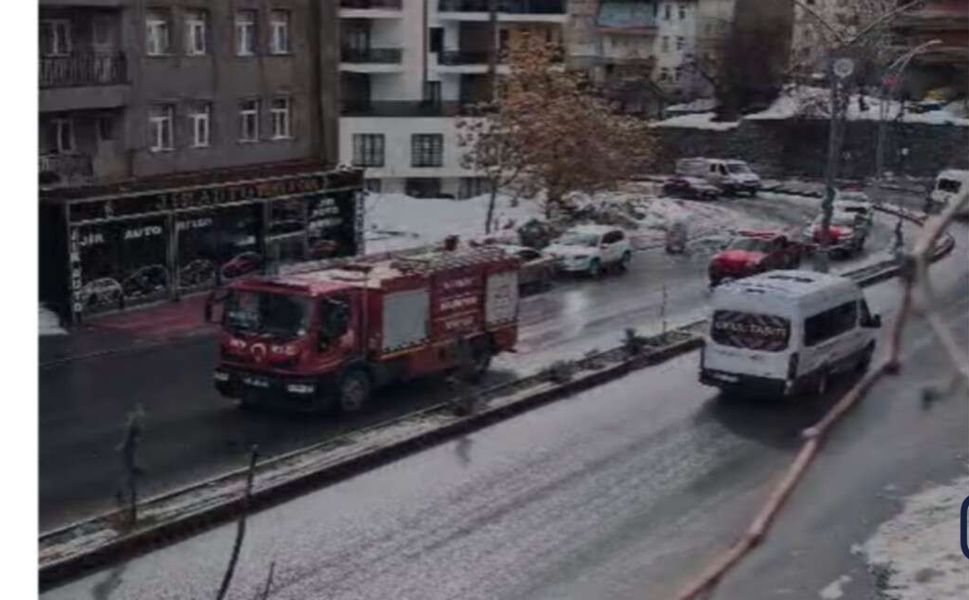 Hakkari’de 112 Günü sirenlerle kutlandı