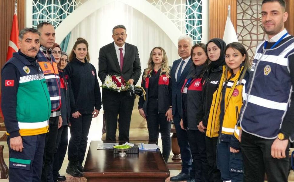 Hakkari 12 Acil Çağrı Merkezi Ekiplerinden Vali Çelik’e ziyaret