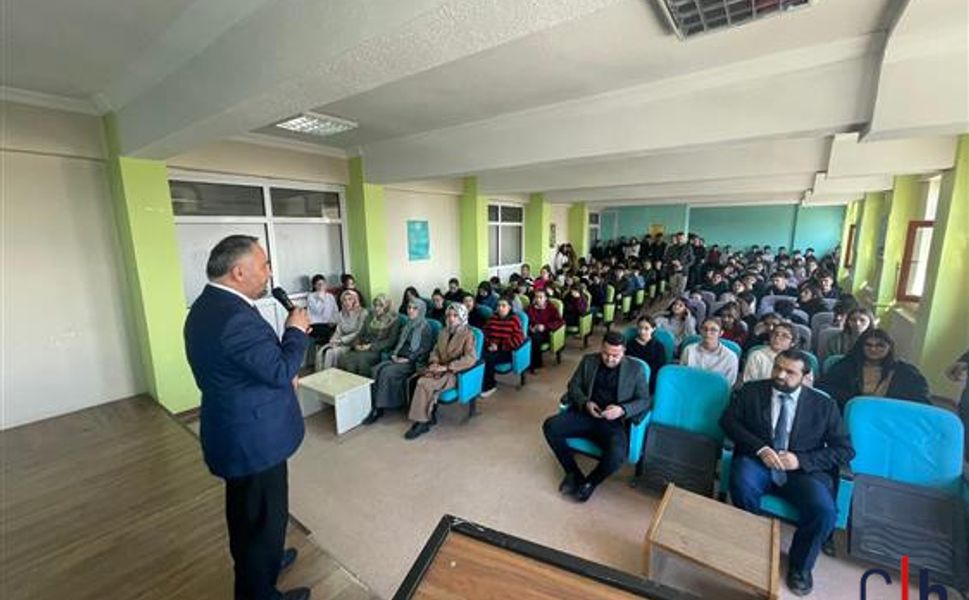 Hakkari’de Öğrencilerle Ramazan Buluşması: İl Müftüsü Okuş’tan Anlamlı Mesajlar