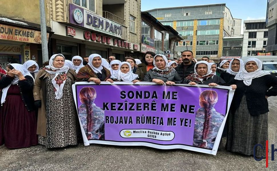 Barış Anneleri’nden Hakkari'den Çağrı: Mürşitpınar Sınır Kapısı Yardım TIR’larına Açılsın