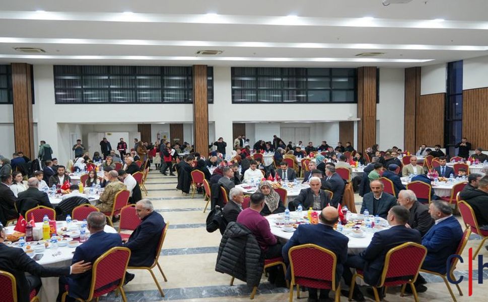 Hakkari'de Şehit Aileleri ve Gaziler Aynı Sofrada Buluştu