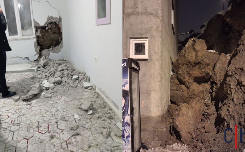 Hakkari'de Yoğun Yağış Kaya Düşmesini Tetikledi, Ev Büyük Hasar Gördü