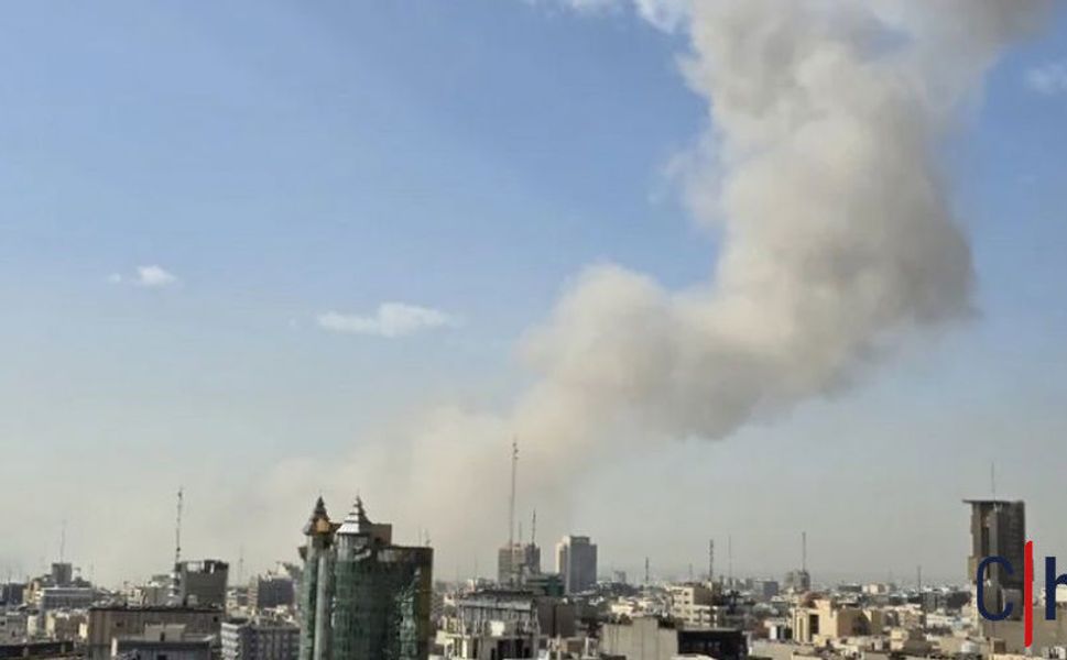 Sirenler Çalıyor, Halk Sığınaklara Koşuyor: İsrail-İran Krizi Derinleşiyor