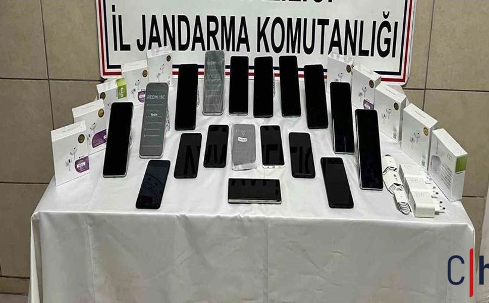 Piyasa Değeri 1 Milyon TL’lik Kaçak Ürünler Ele Geçirildi