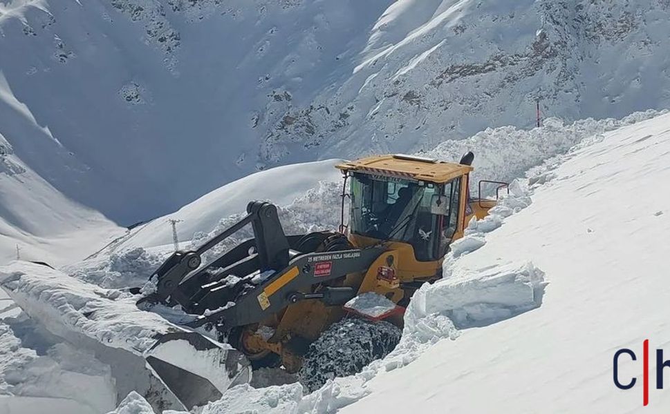 Askeri Üs Bölgesi Yolları Yeniden Ulaşıma Açılıyor