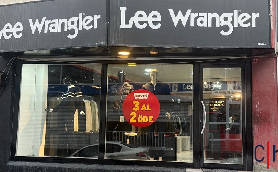 Hakkari’de Levi’s “Lee Wrangler” Mağazasında Sevgililer Günü Kampanyası