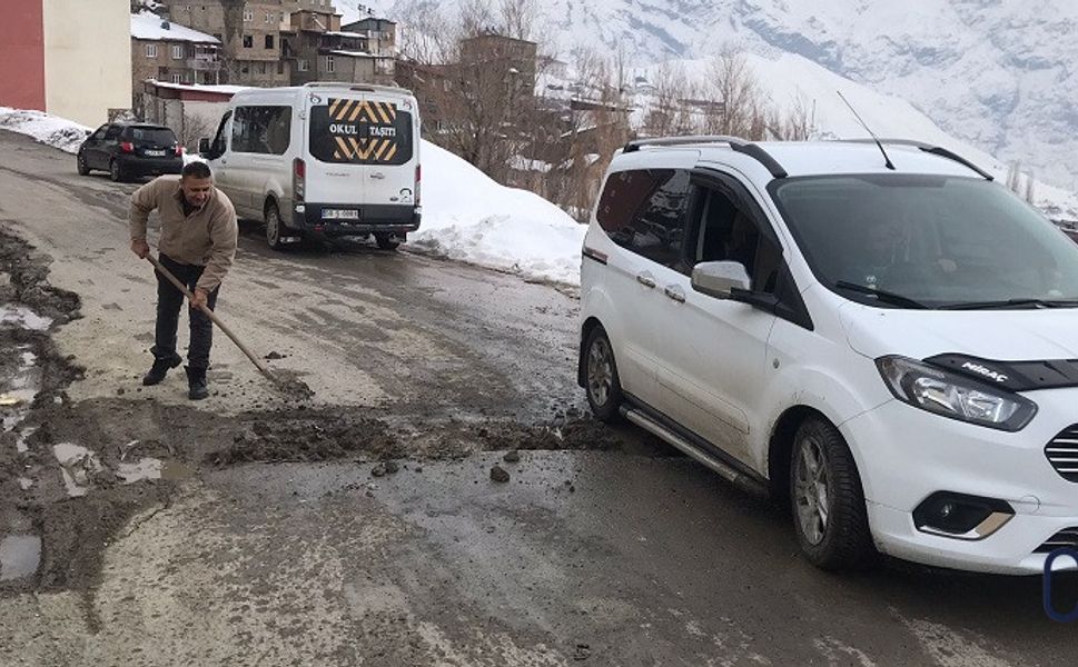 Duyarlı Servis Şoförü Yolu Onardı, Sürücüler Derin Nefes Aldı