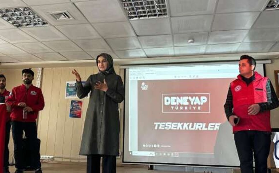 Hakkâri’de Gençlere Milli Teknoloji Hamlesi Çağrısı