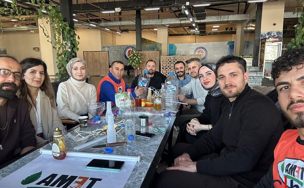 Hakkari TEMA Vakfı: Soğuk Kış Günlerinde Kuşları Unutmadı