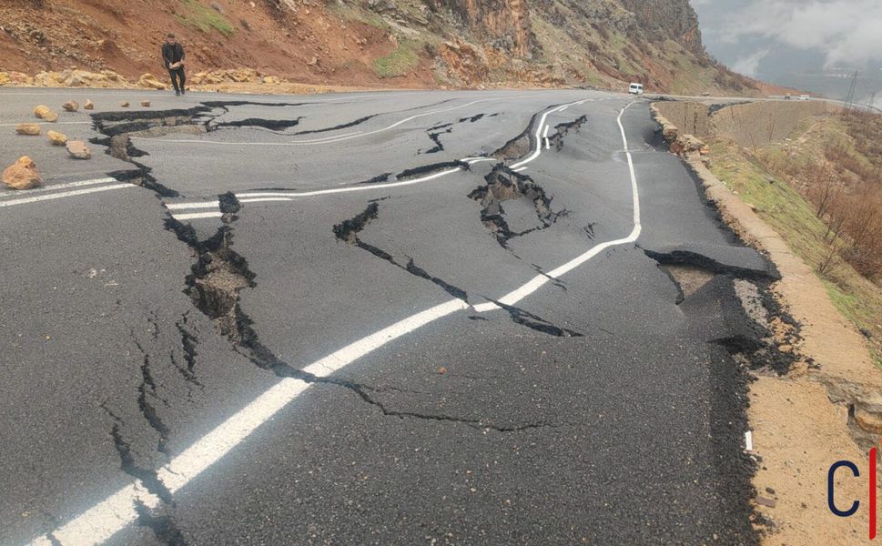 Hakkari’de Yeni Yapılan Sınır Yolu Çökmeye Başladı