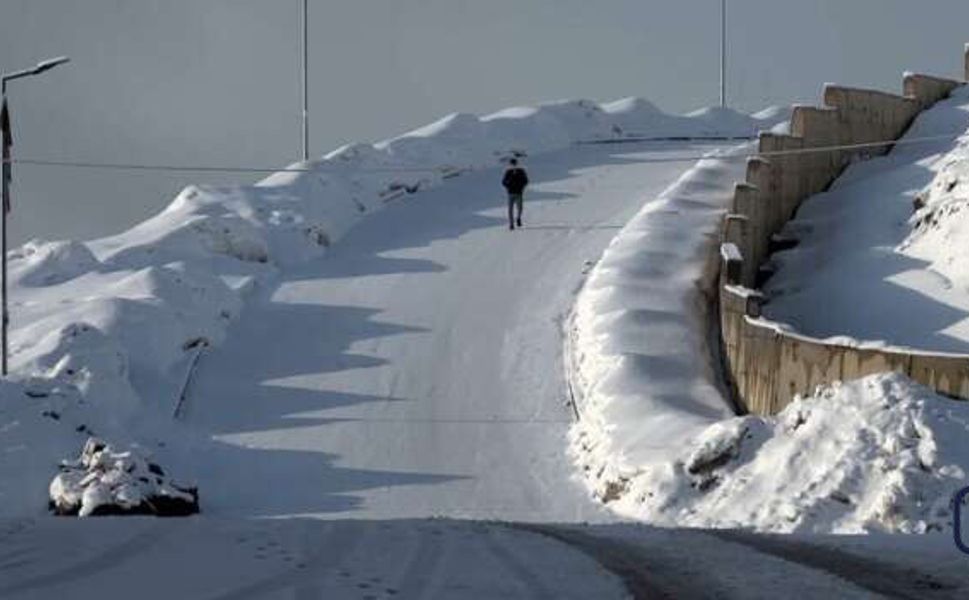 Yüksekova’da Kış Geri Döndü: Sis, Kar ve Kırağı Etkili Oldu