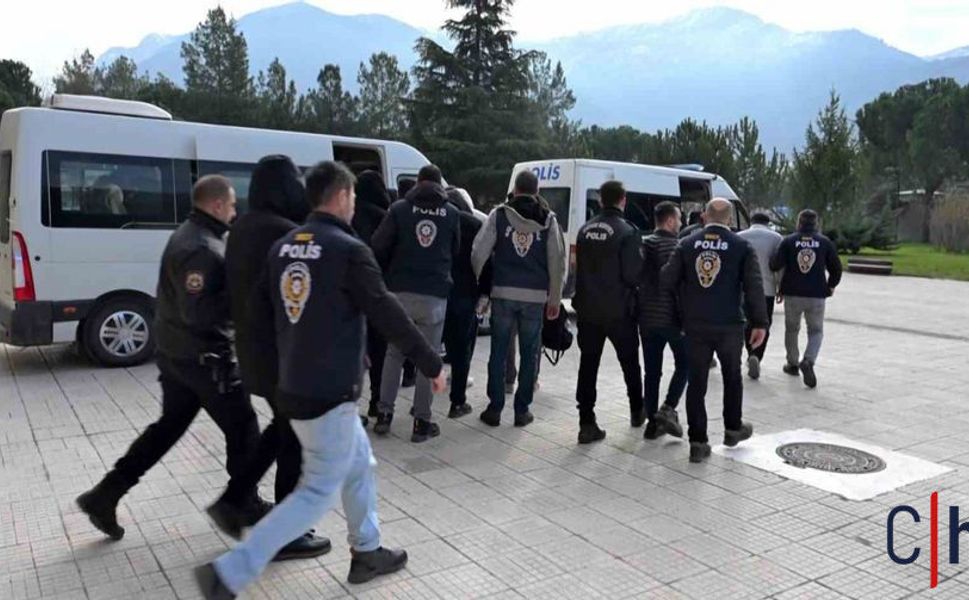 Hakkari Dahil 10 ilde yasa dışı bahis operasyonu: 13 kişi tutuklandı