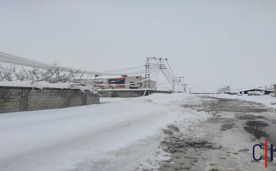 Hakkari'de Zorlu Kış Şartlarında Elektrik Seferberliği