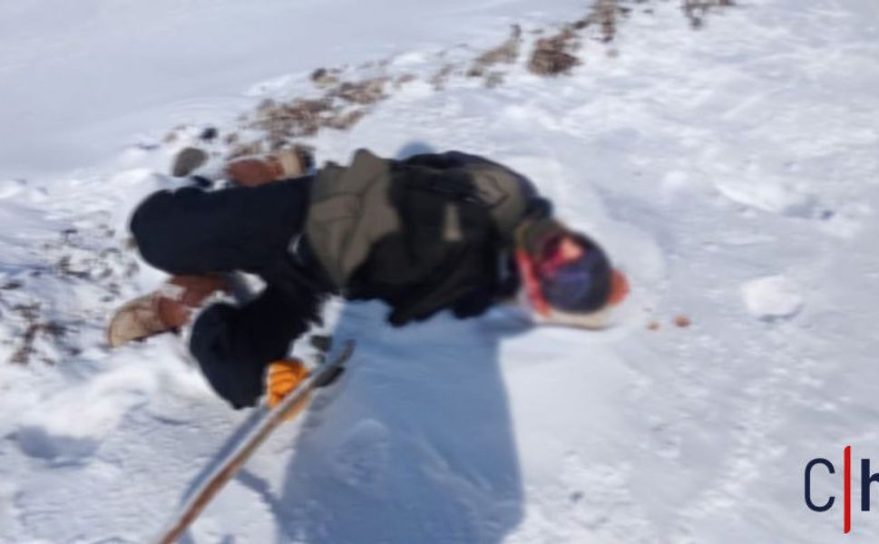 Başkale’de Hayatını Kaybeden Tosun Toprağa Verildi, Aileden iki Gözaltına Alındı