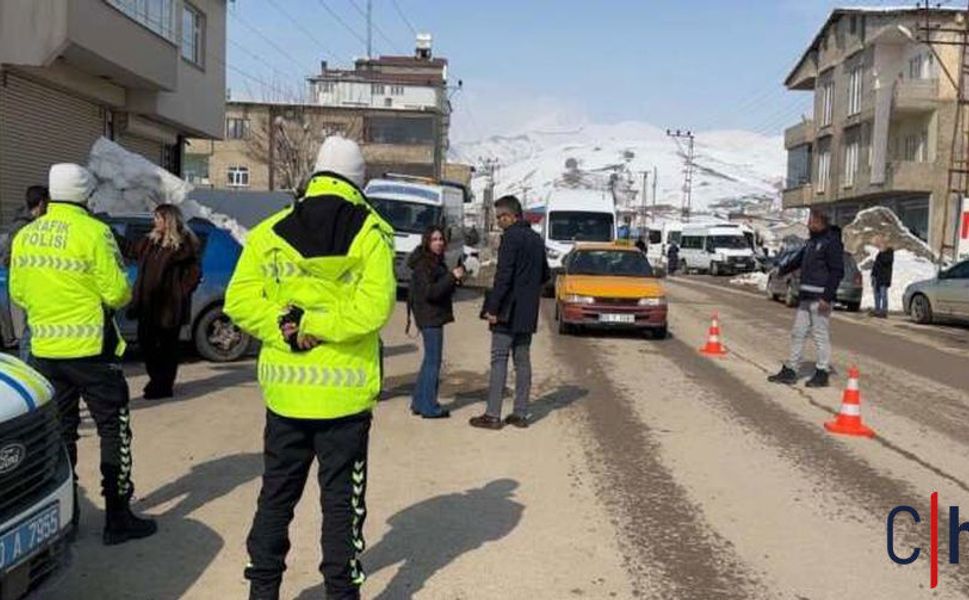 Fazla Yolcu Taşıyan Servis Araçlarına Geçit Yok