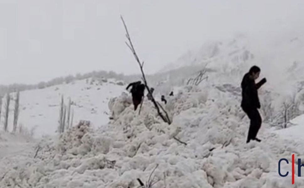 Hakkari'de Tehlike Devam Ediyor: Aynı Bölgede İkinci Çığ