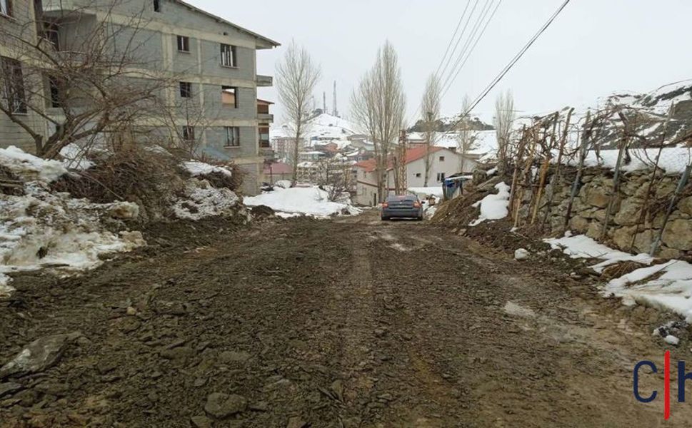 Hakkari Belediyesi’nden Yol Bakım Çalışması