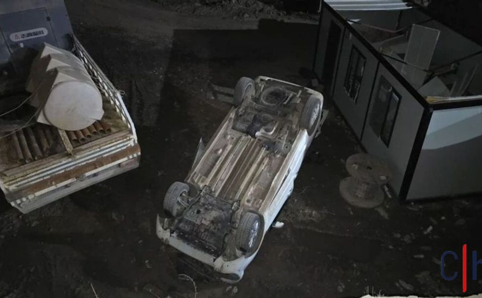 Hakkâri-Çukurca Yolunda Kaza: Araç Takla Attı, 2 Yaralı