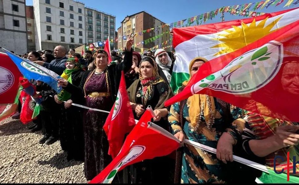 Yüksekova’da Newroz Coşkusu: Binlerce Kişiden Birlik Mesajı