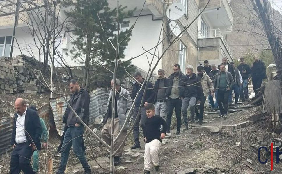 Hakkâri Sümbül Mahallesi’nde Bayramlaşma Geleneği Yaşatılıyor