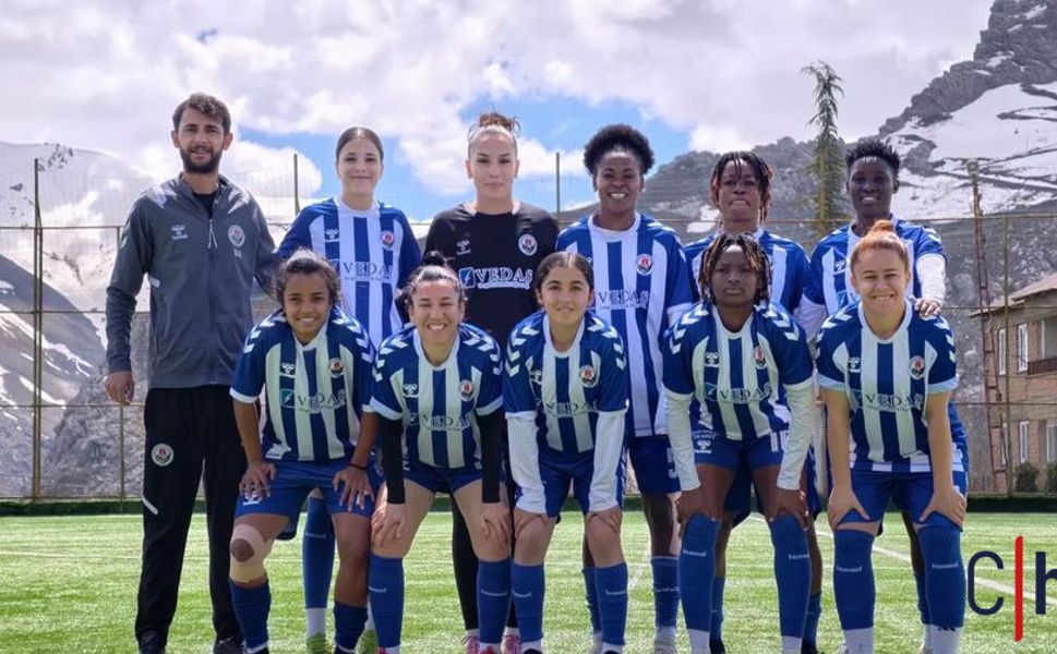 Heyelan engeli: Yüksekova–Hakkarigücü maçı ertelendi