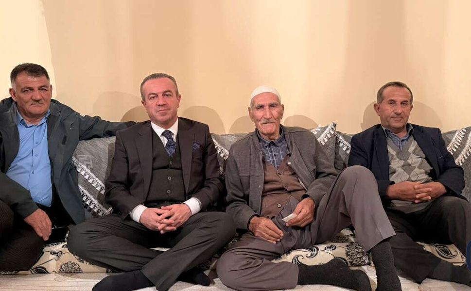 Zeydin Kaya’dan 104 Yaşındaki Hüseyin Çınar’a Vefa Ziyareti