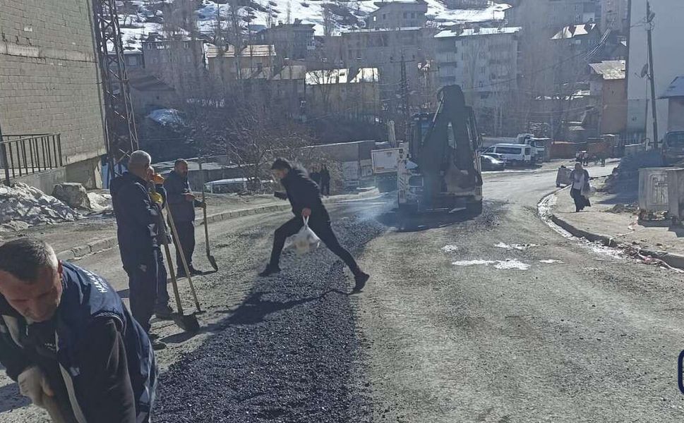 Hakkari’de Yol Bakım Çalışmaları Hız Kazandı
